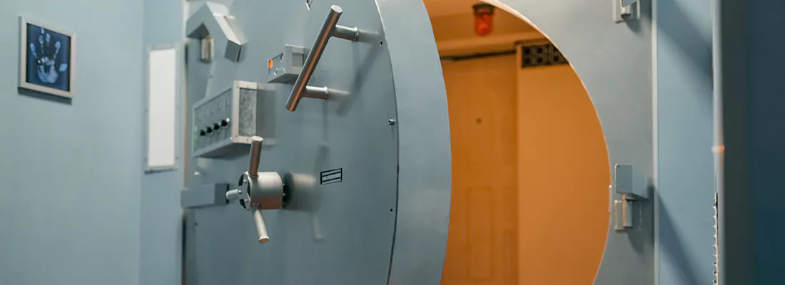 Vault and Safe locksmith services in Miami Beach, FL